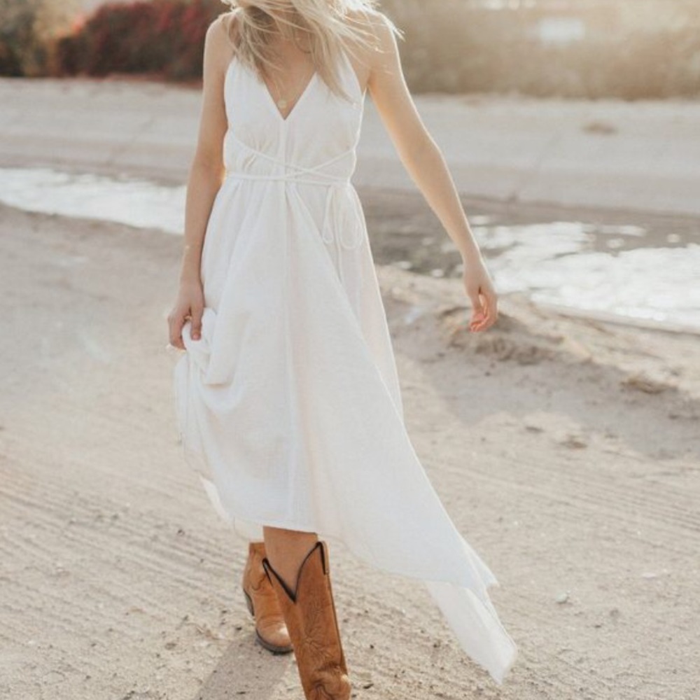 Love Stitch Rowena Tie Dress